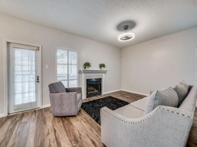 $1,450 | 1603 Marsh Lane, Unit 308, Carrollton, TX 75006