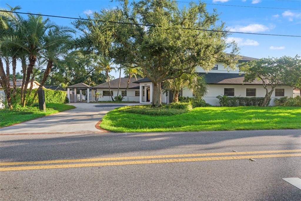 2521 Lake Ellen Drive Tampa, FL 33618 - Photo 50 of 54