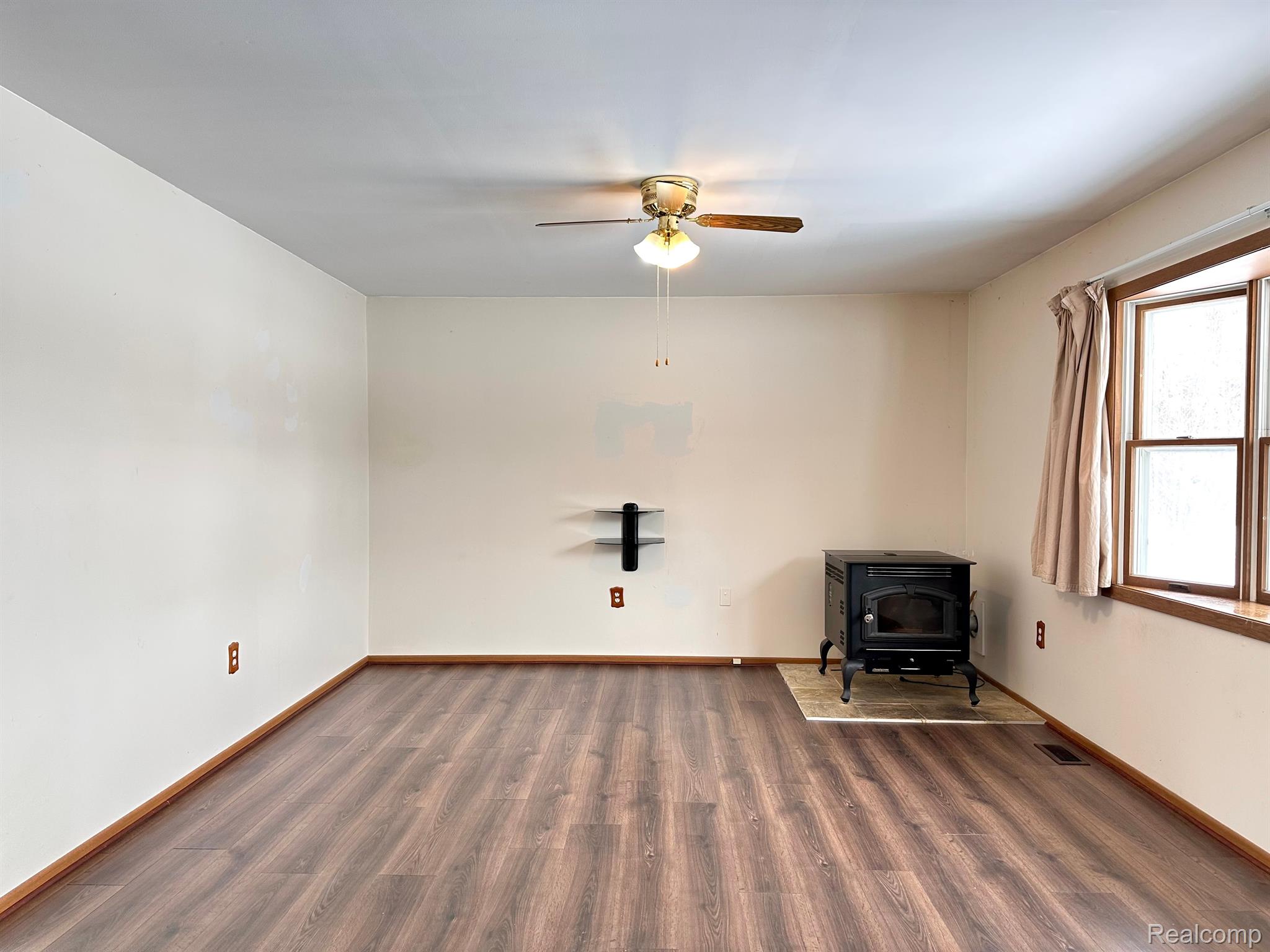 5218 East Burnside Road North Branch, MI 48461 - Photo 8 of 17 Gallery Image 8