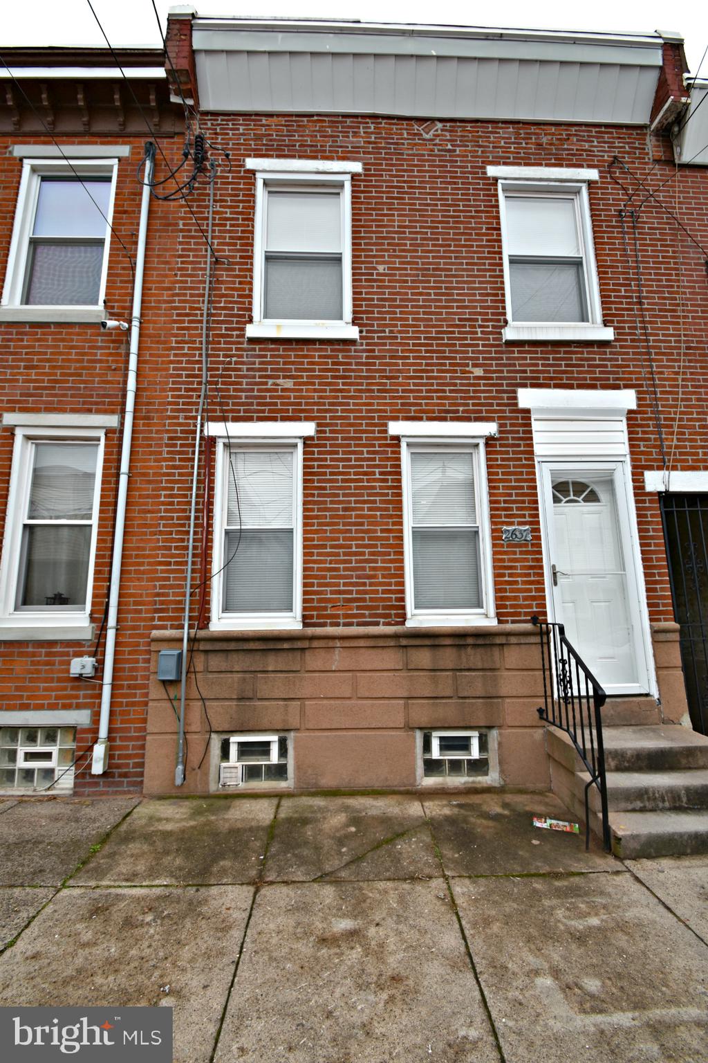 2637 Edgemont Street Philadelphia, PA 19125 - Photo 2 of 36