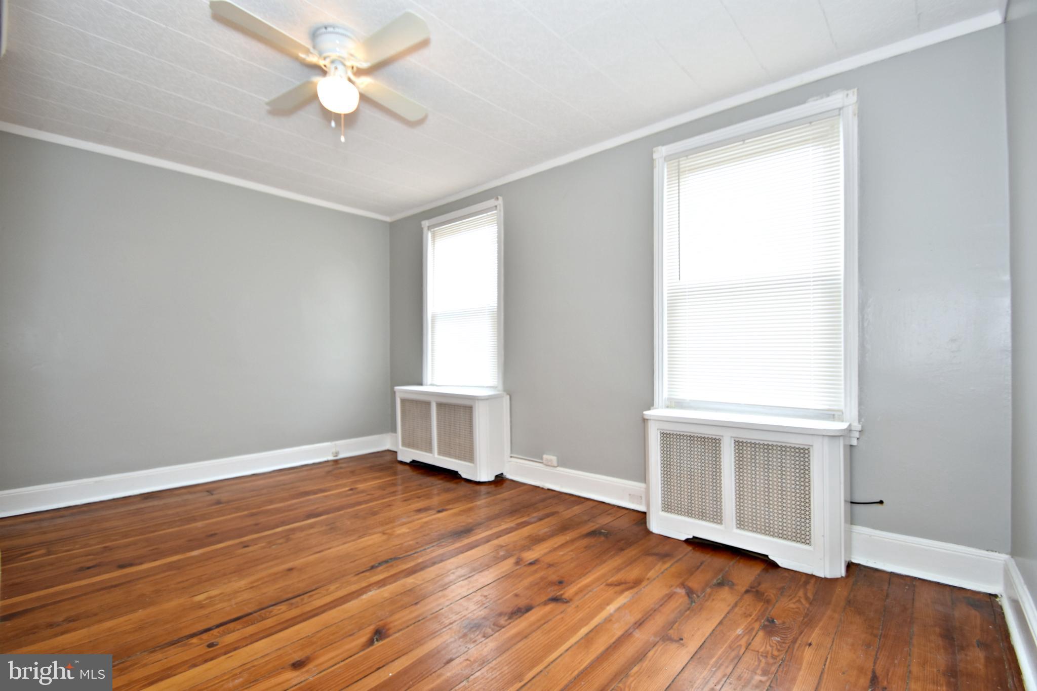 2637 Edgemont Street Philadelphia, PA 19125 - Photo 20 of 36