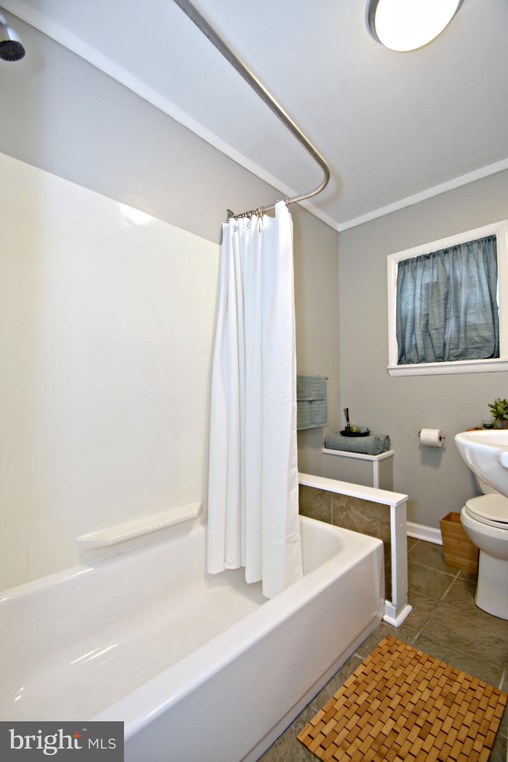 2637 Edgemont Street Philadelphia, PA 19125 - Photo 23 of 36