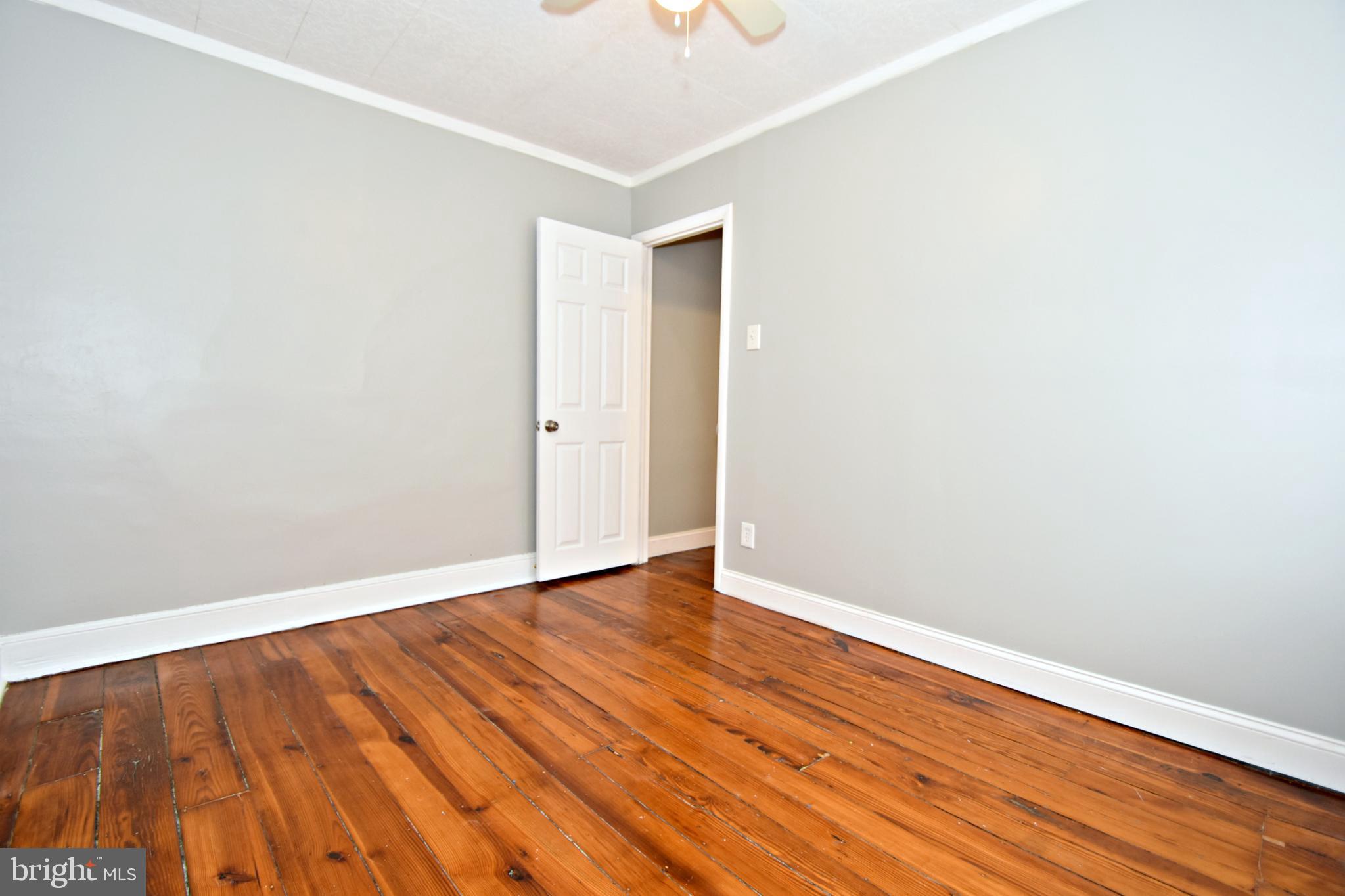 2637 Edgemont Street Philadelphia, PA 19125 - Photo 24 of 36