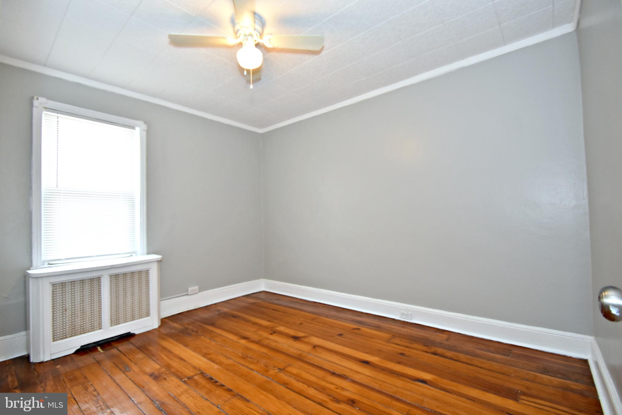 2637 Edgemont Street Philadelphia, PA 19125 - Photo 27 of 36