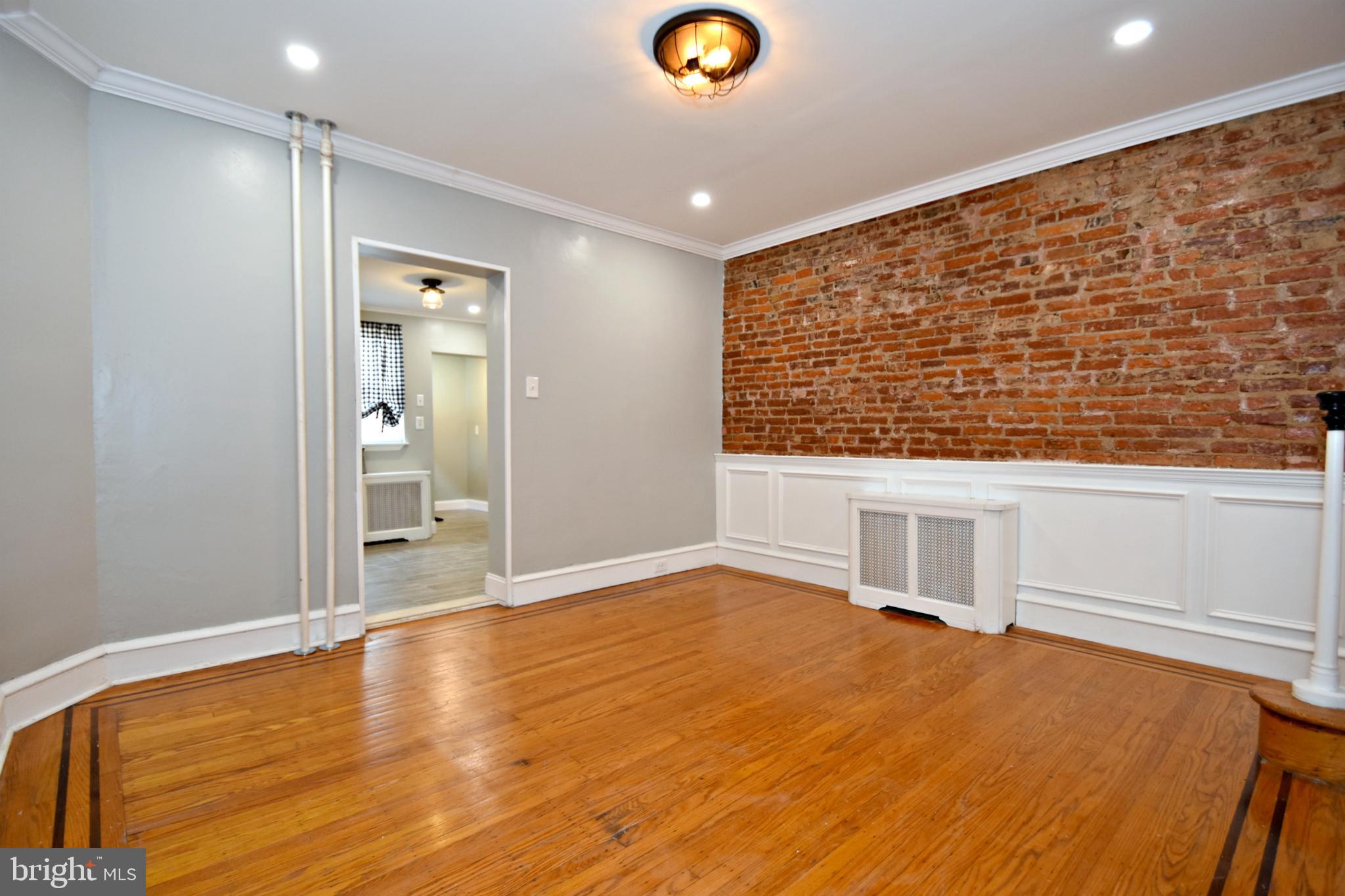 2637 Edgemont Street Philadelphia, PA 19125 - Photo 10 of 36
