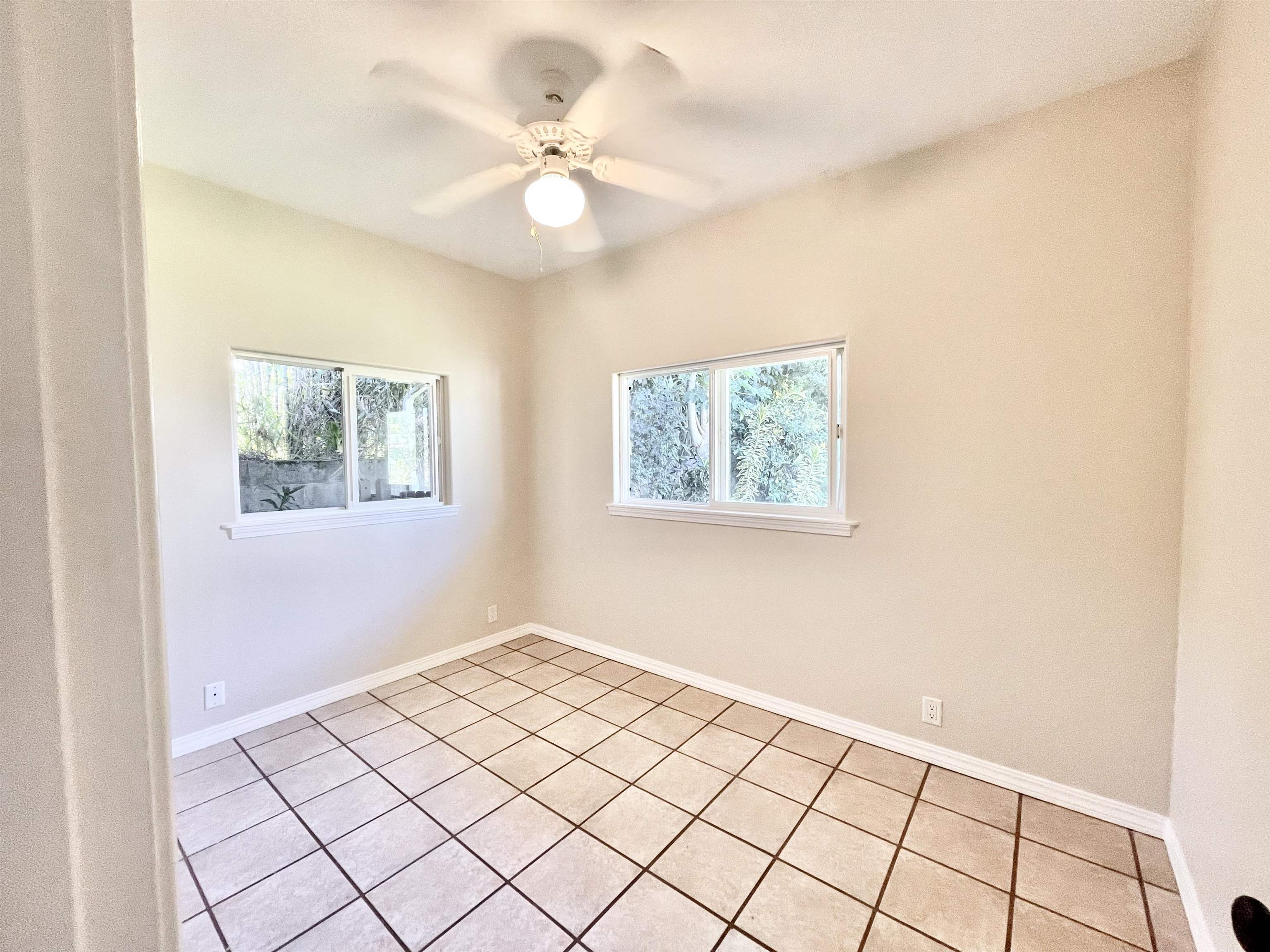 22 Hale Lio Place Haiku, HI 96708 - Photo 37 of 50 a view of an empty room with a window