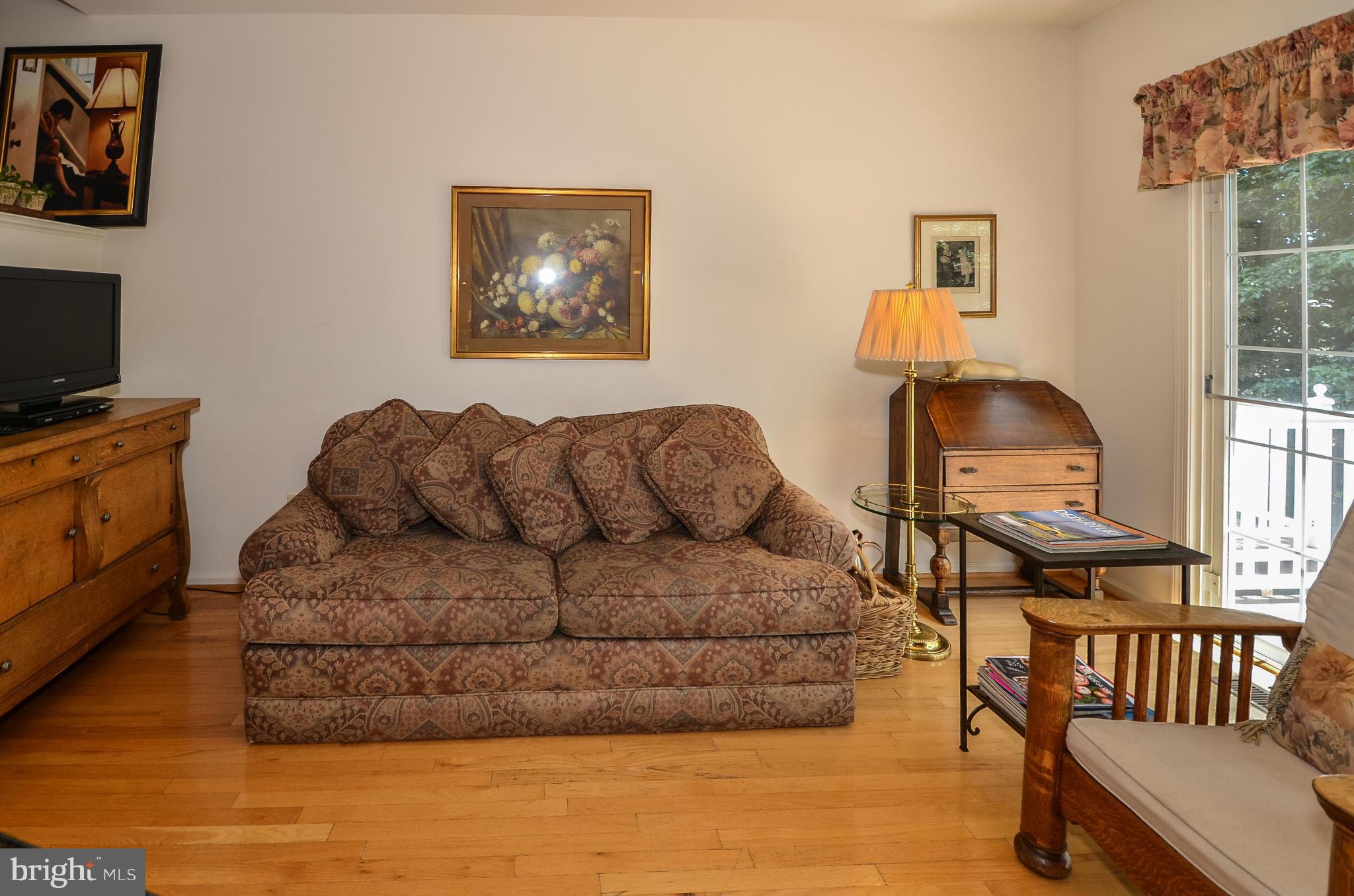11457 Heritage Commons Way Reston, VA 20194 - Photo 11 of 30 Family Room