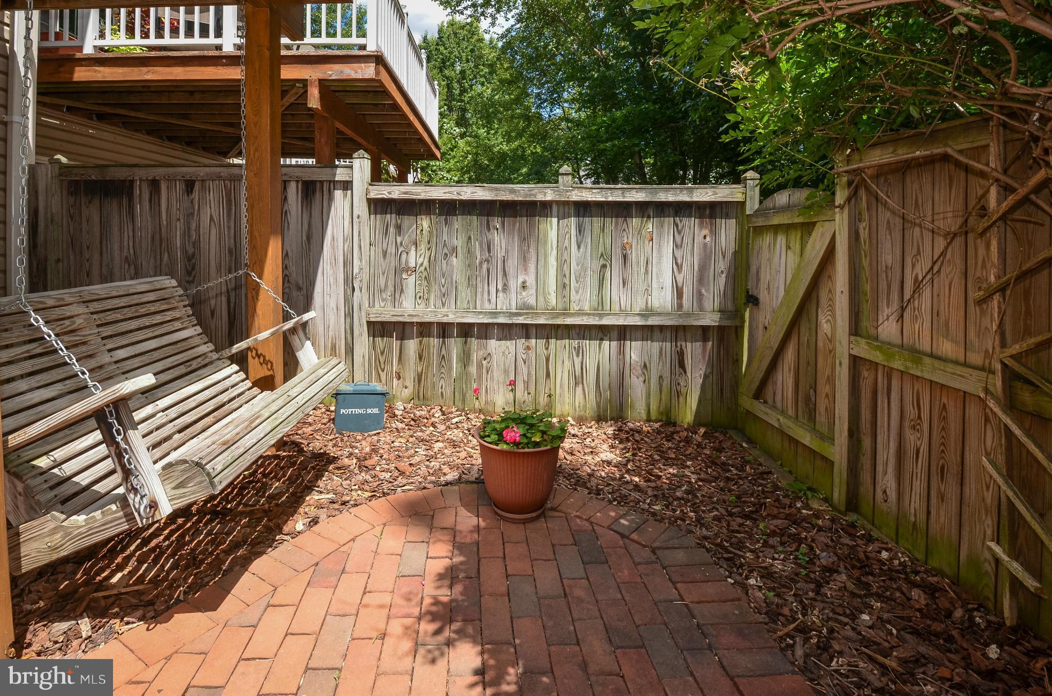 11457 Heritage Commons Way Reston, VA 20194 - Photo 28 of 30 Exterior (Rear)