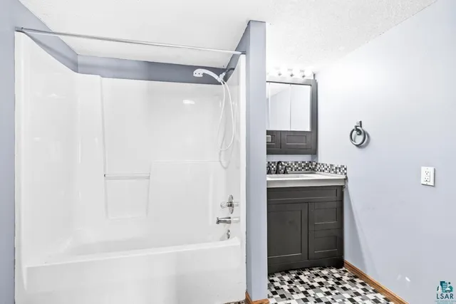 $275,000 | 15 Vermillion Street, Carlton, MN 55718