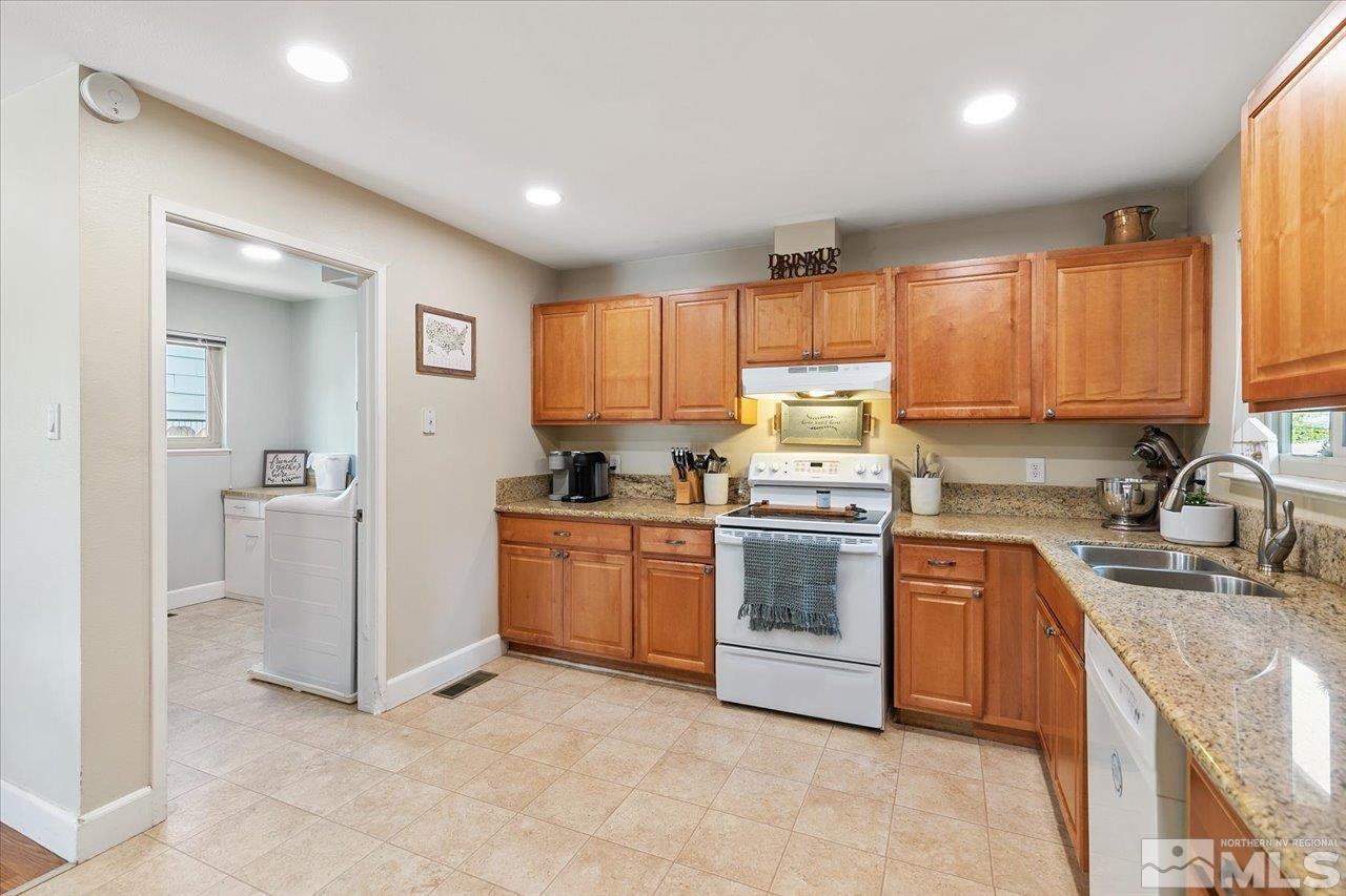 1375 Rayburn Drive Reno, NV 89503 - Photo 12 of 33 Photo 12