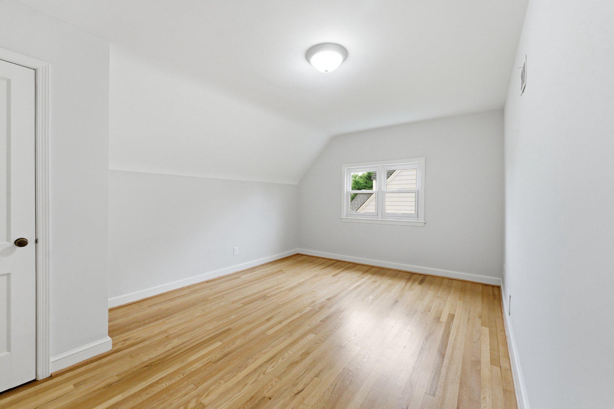 10143 Dallas Avenue Silver Spring, MD 20901 - Photo 34 of 49 3rd Upper-Level Bedroom