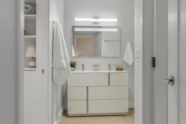 $825,000 | 167 Newbury Street, Unit 206, Portland, ME 04101