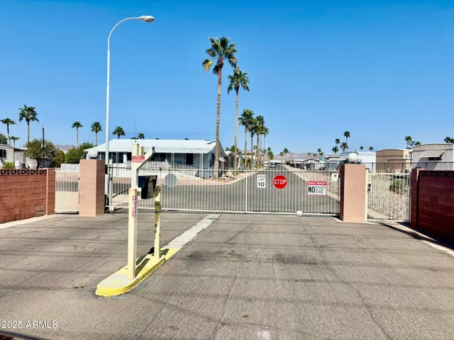 $37,900 | 980 East Broadway Avenue, Unit 16, Apache Junction, AZ 85119