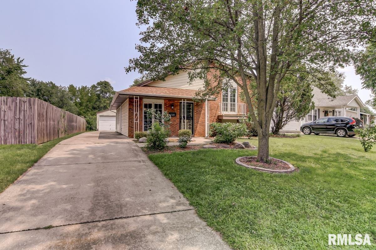 2505 Somerton Road Springfield, IL 62702 - Photo 3 of 28