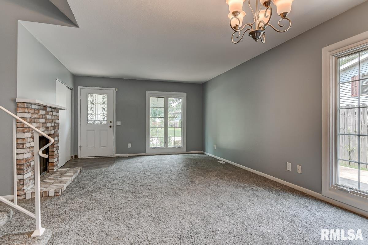2505 Somerton Road Springfield, IL 62702 - Photo 7 of 28