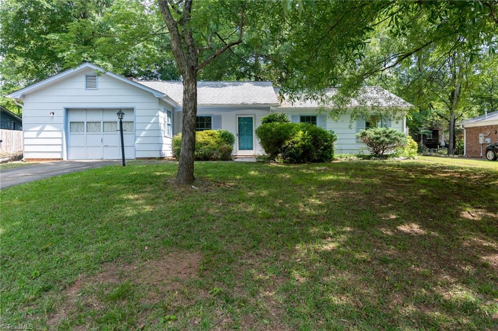 2800 Applegate Road Greensboro, NC 27455 - Photo 1 of 25 Front of home