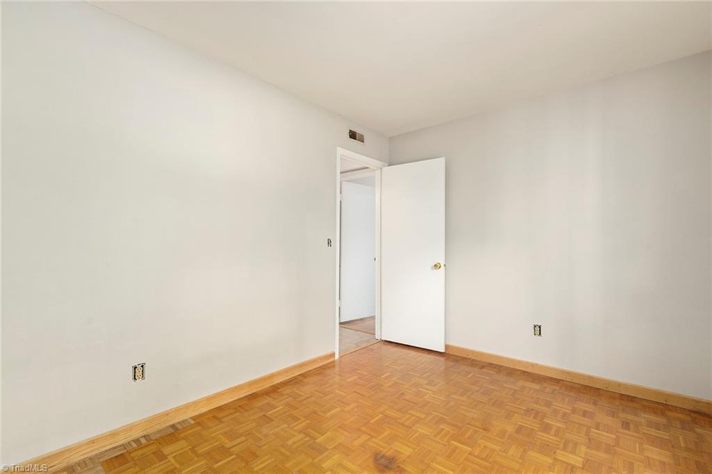 2800 Applegate Road Greensboro, NC 27455 - Photo 17 of 25 Gallery Image 17