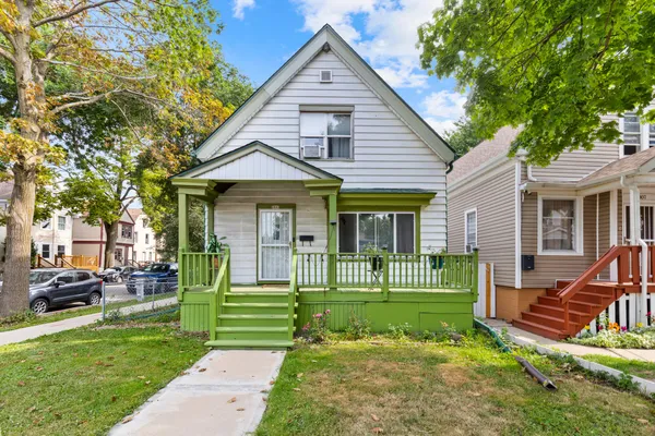$219,900 | 2803 West Burnham Street, Milwaukee, WI 53215