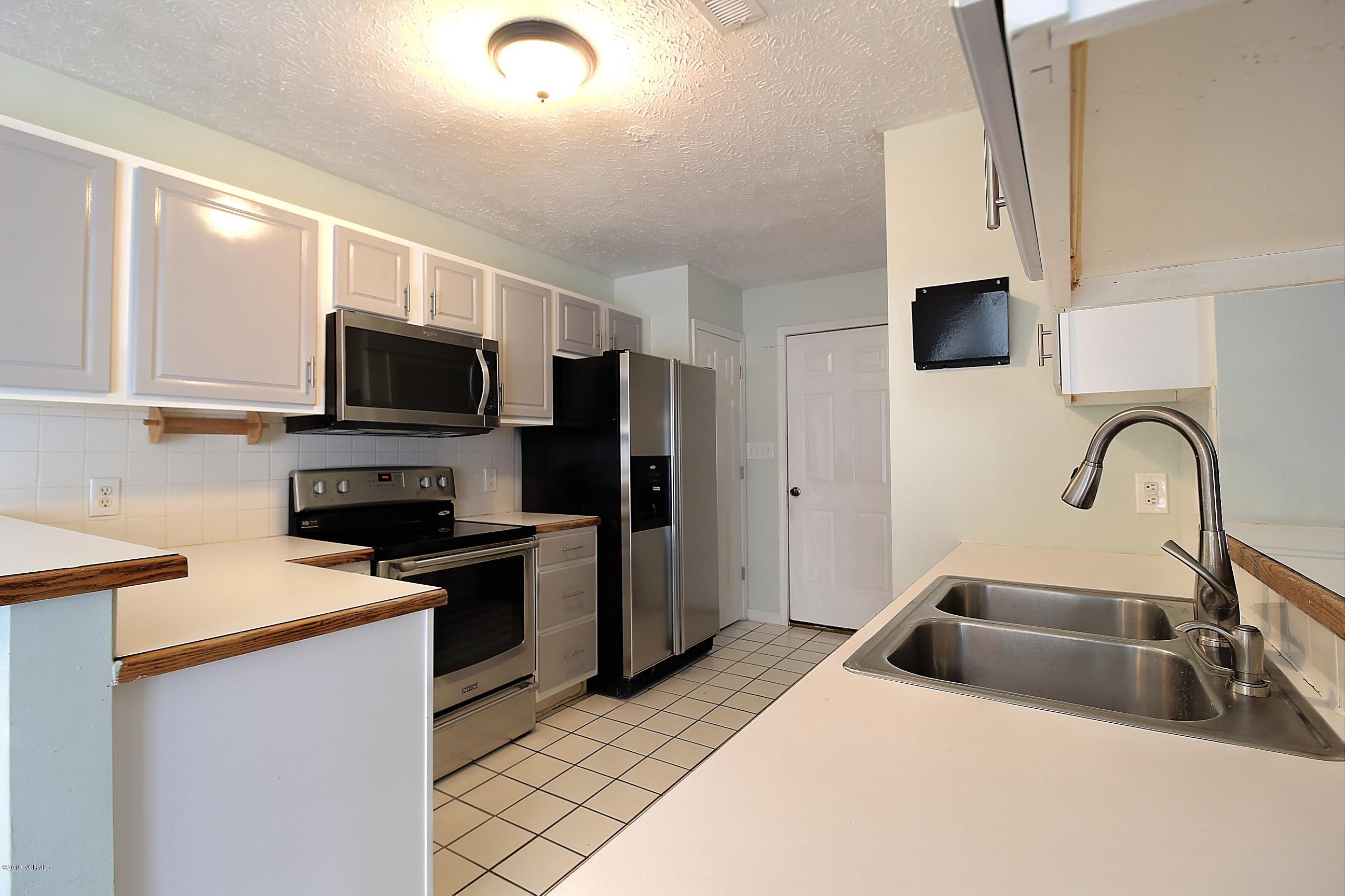 99 Boundary Loop Road Northwest Calabash, NC 28467 - Photo 8 of 15 Kitchen