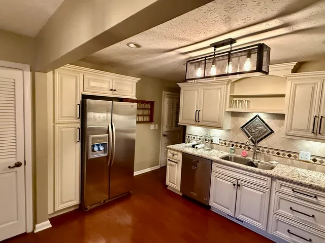 $224,900 | 209 Baker Street, Metropolis, IL 62960