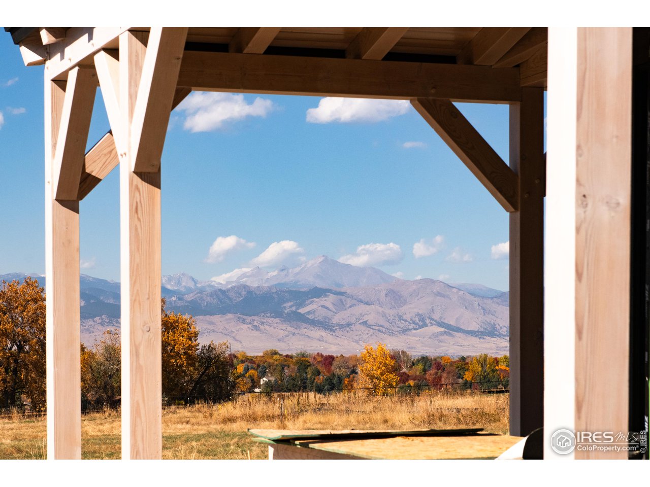 909 Latigo Loop Lafayette, CO 80026 - Photo 4 of 16 a view of sky from window