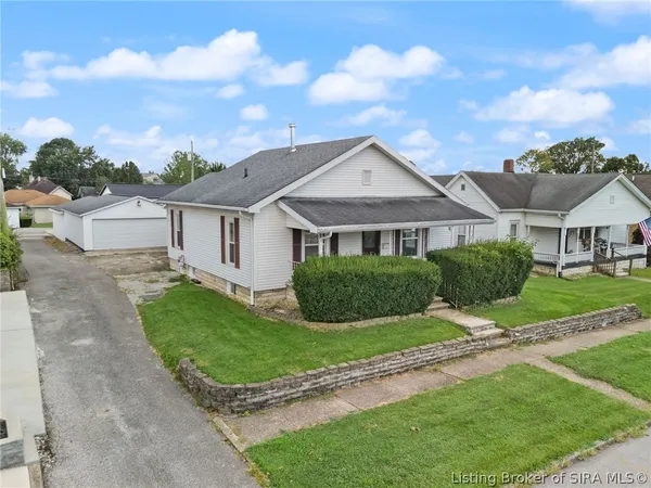 $215,000 | 1516 17th Street, Bedford, IN 47421