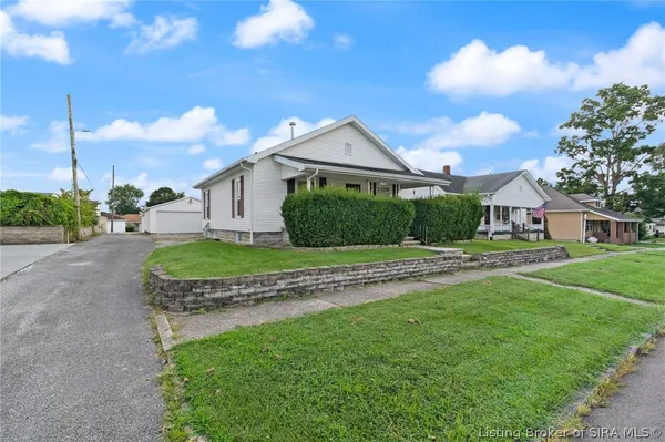 $215,000 | 1516 17th Street, Bedford, IN 47421