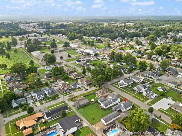 $215,000 | 1516 17th Street, Bedford, IN 47421