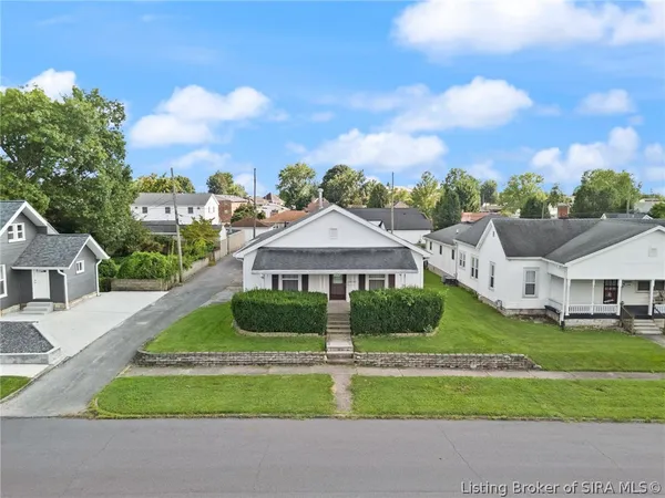 $215,000 | 1516 17th Street, Bedford, IN 47421