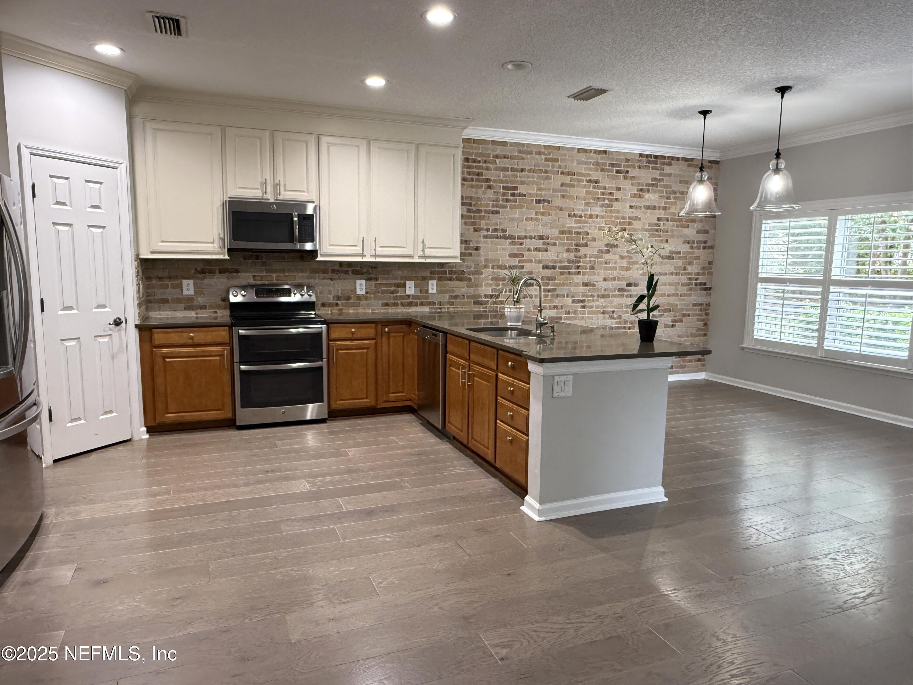 1010 Garrison Drive St. Augustine, FL 32092 - Photo 9 of 40 Kitchen 4