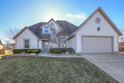 $490,000 | 18235 West 156th Street, Olathe, KS 66062