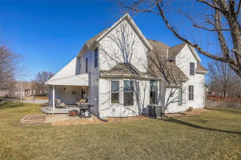 $490,000 | 18235 West 156th Street, Olathe, KS 66062