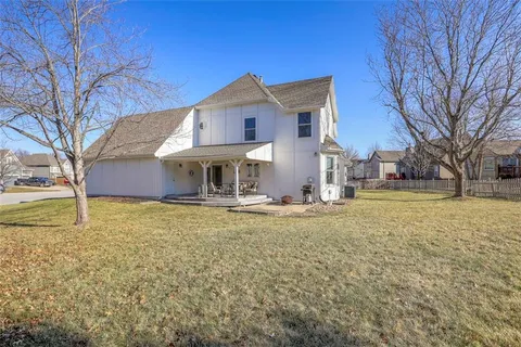 $490,000 | 18235 West 156th Street, Olathe, KS 66062