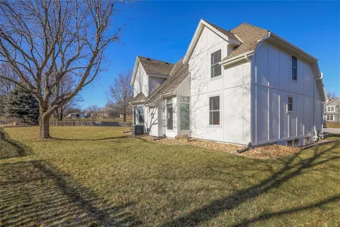 $490,000 | 18235 West 156th Street, Olathe, KS 66062