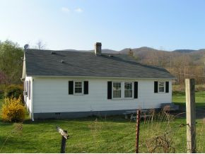 122 Darrell Bowers Road Elizabethton, TN 37643 - Photo 5 of 17 Photo 5