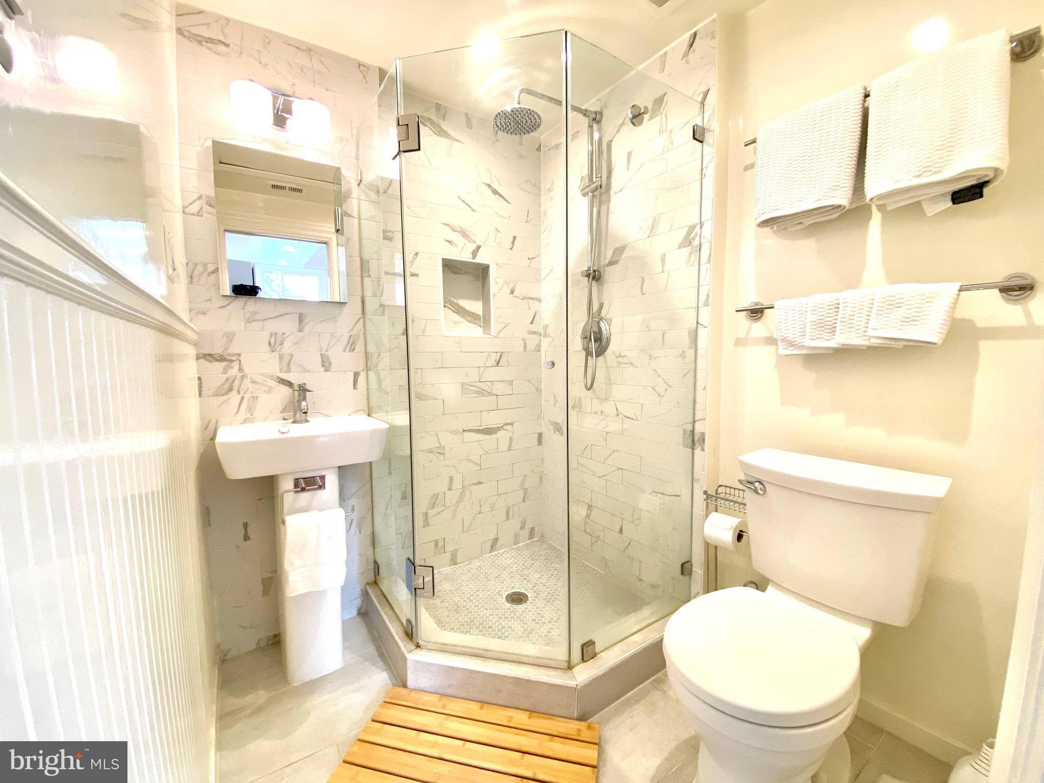 3120 R Street Northwest, Unit 107 Washington, DC 20007 - Photo 15 of 33 Completely remodeled and luscious full bathroom