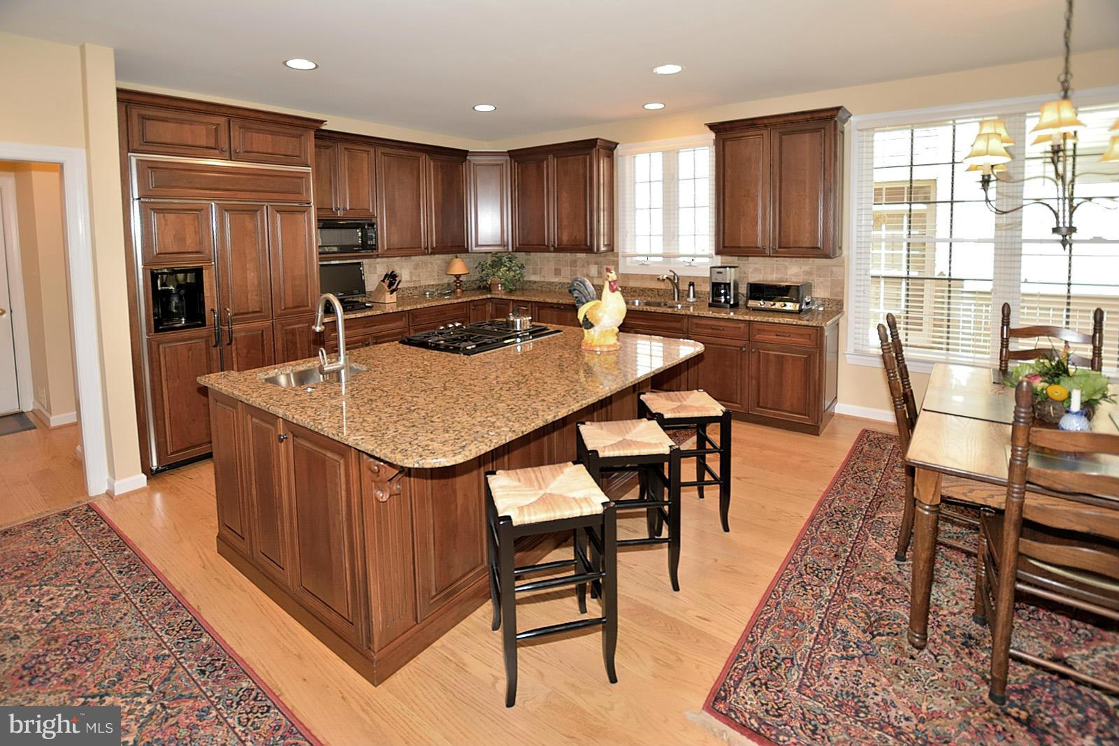 10087 Daniels Run Way Fairfax, VA 22030 - Photo 11 of 30 Kitchen