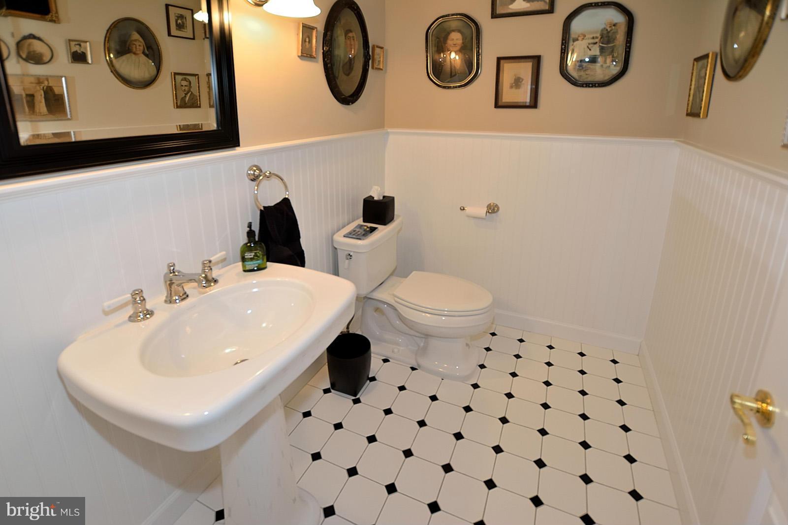 10087 Daniels Run Way Fairfax, VA 22030 - Photo 28 of 30 Bath