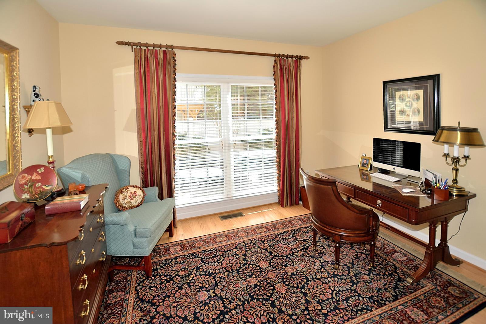 10087 Daniels Run Way Fairfax, VA 22030 - Photo 5 of 30 Interior (General)