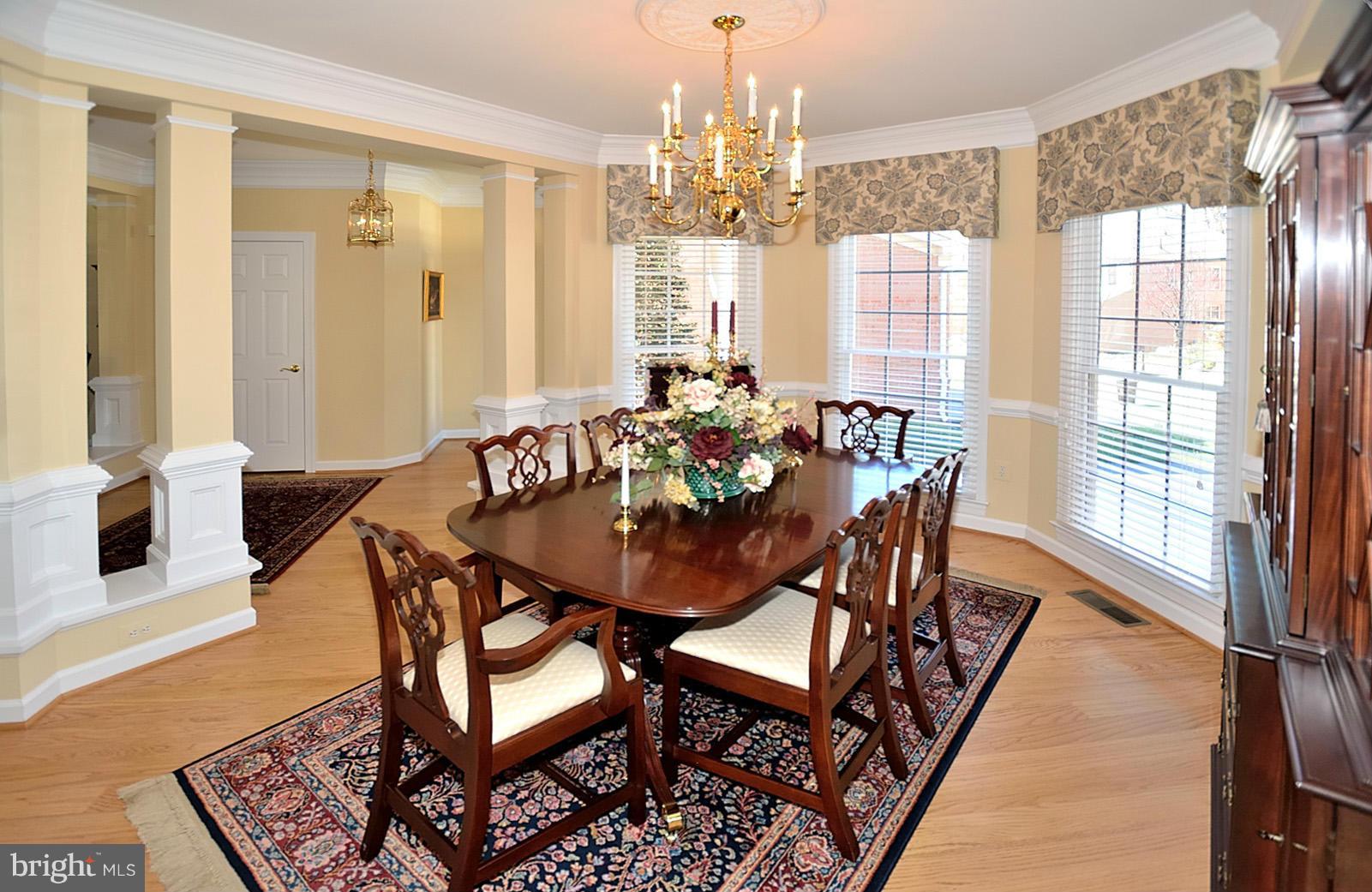 10087 Daniels Run Way Fairfax, VA 22030 - Photo 6 of 30 Dining Room