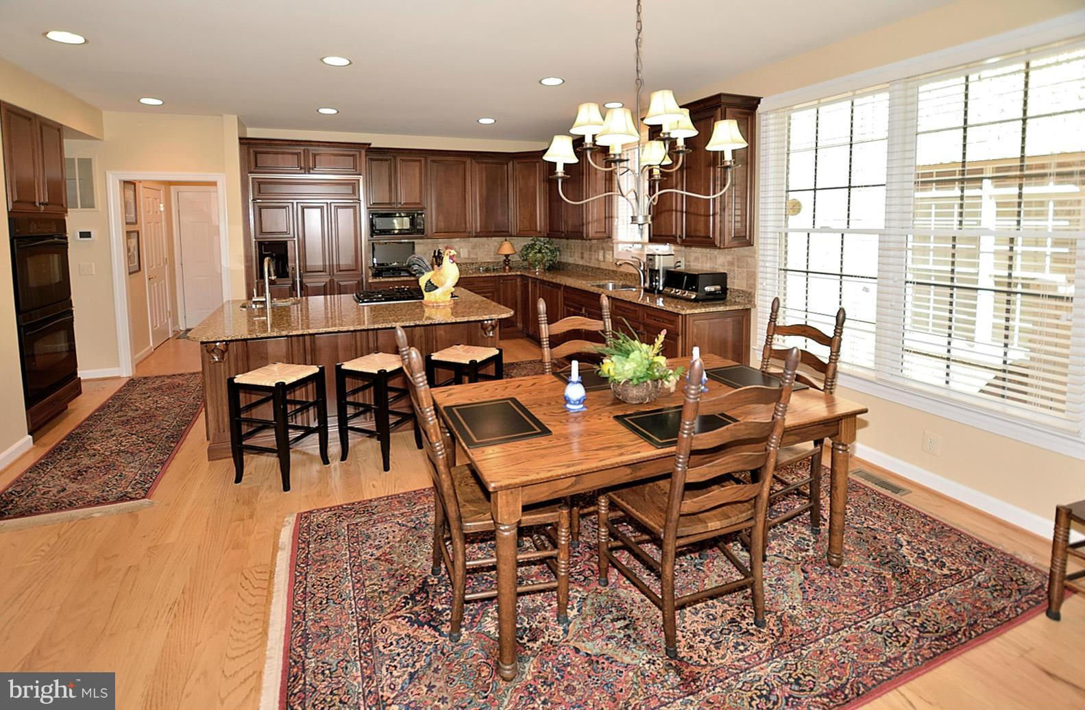 10087 Daniels Run Way Fairfax, VA 22030 - Photo 9 of 30 Kitchen