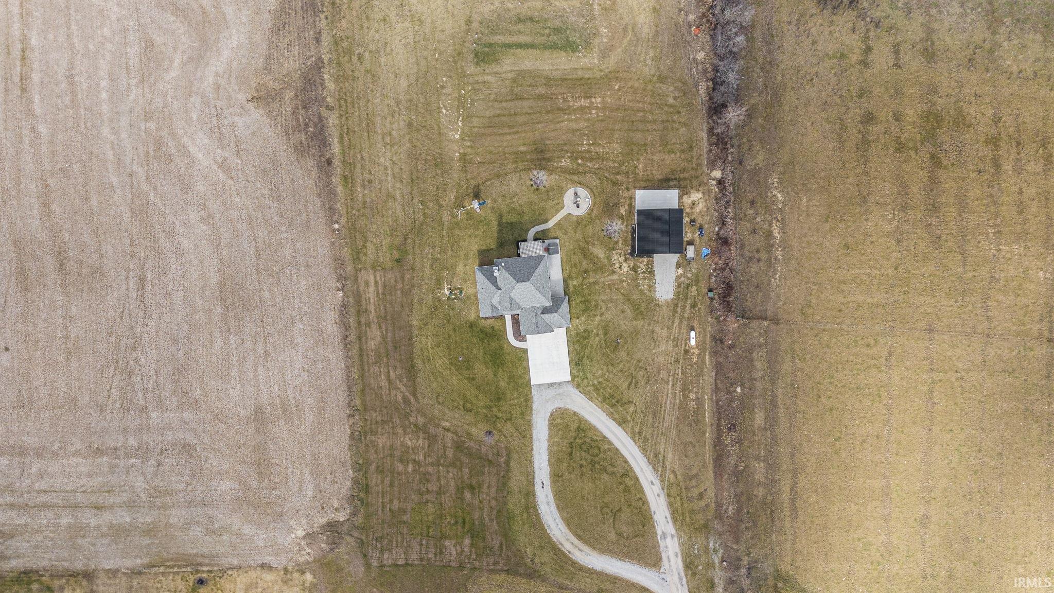 11544 Bryie Road Churubusco, IN 46723 - Photo 8 of 36 Gallery Image 8