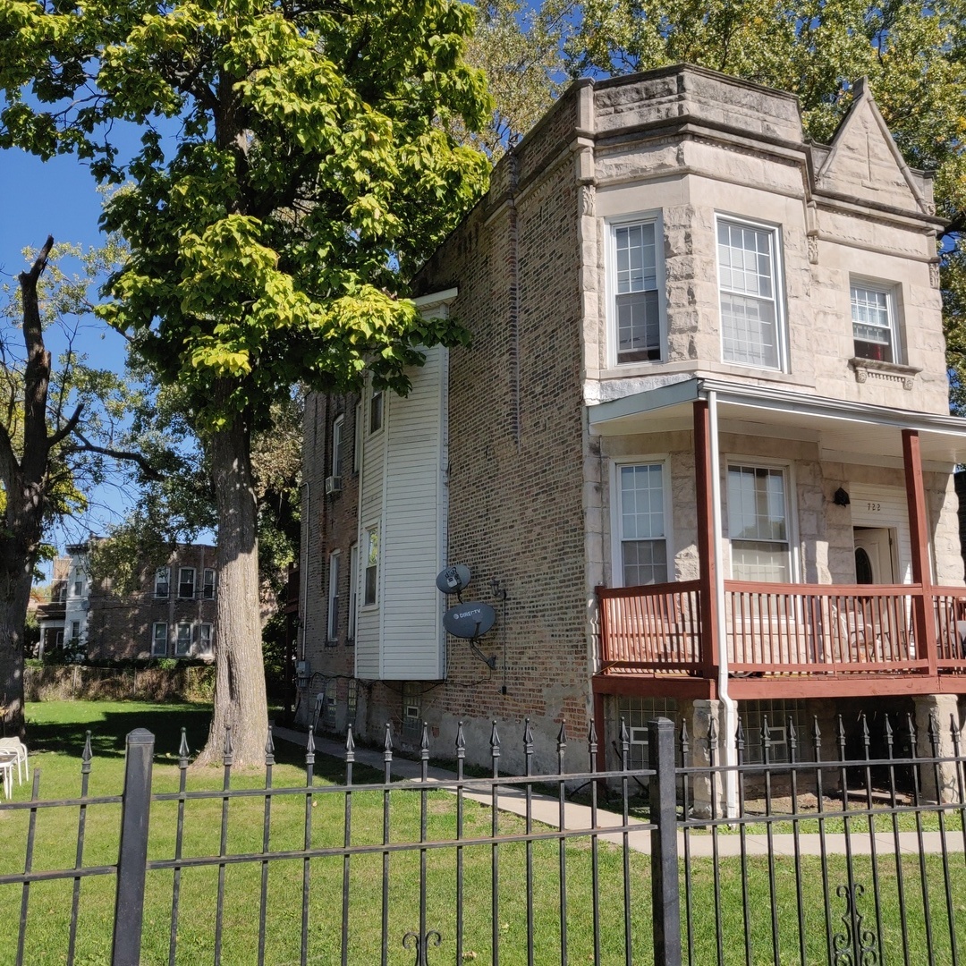 722 West 60th Street Chicago, IL 60621 - Photo 6 of 8