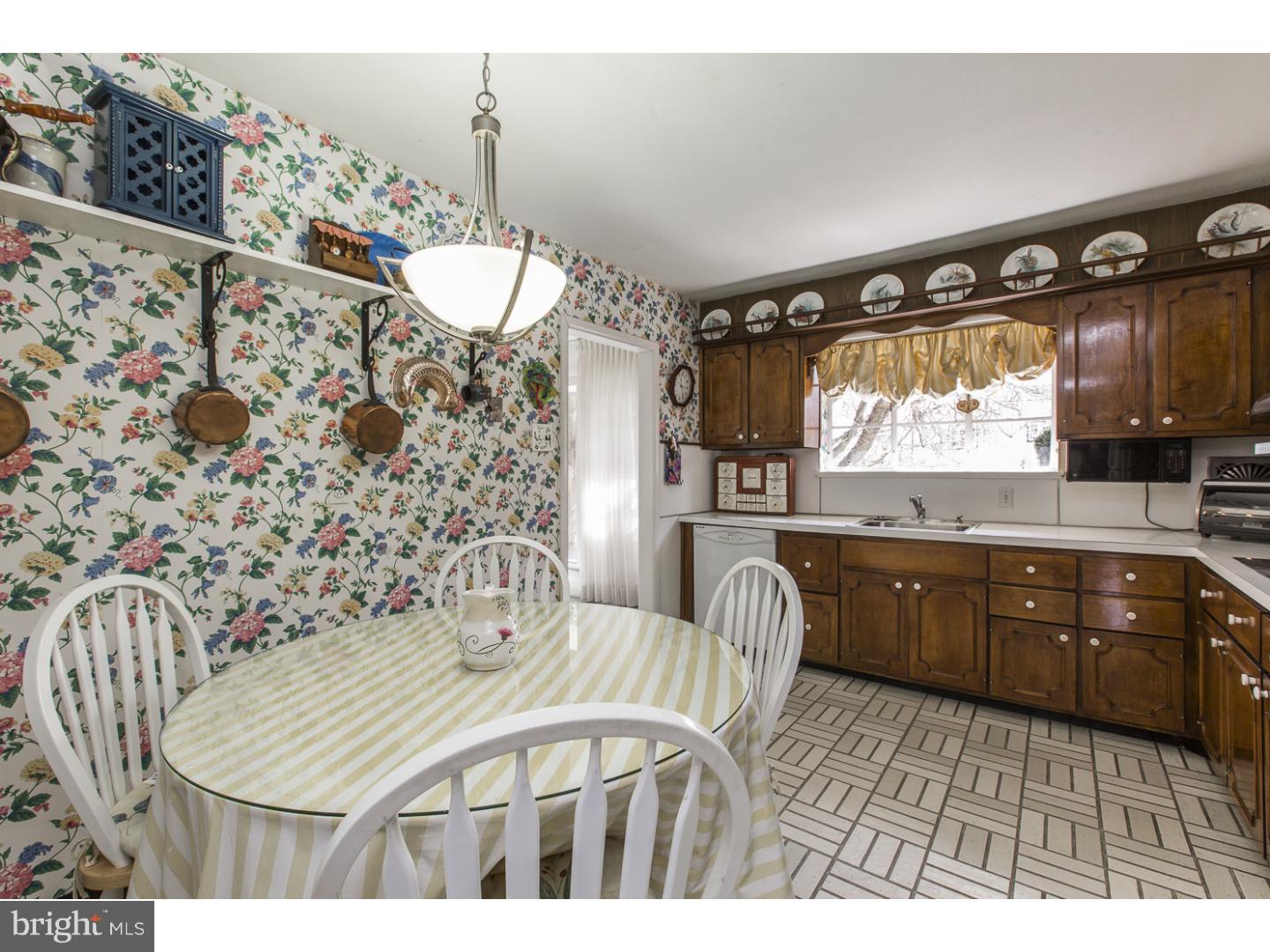 1839 Bertram Road Huntingdon Valley, PA 19006 - Photo 16 of 22