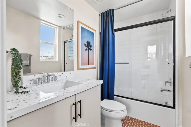 $1,095,000 | 19071 Main Street, Unit 105, Huntington Beach, CA 92648