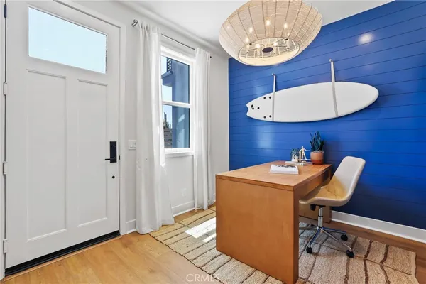 $1,095,000 | 19071 Main Street, Unit 105, Huntington Beach, CA 92648