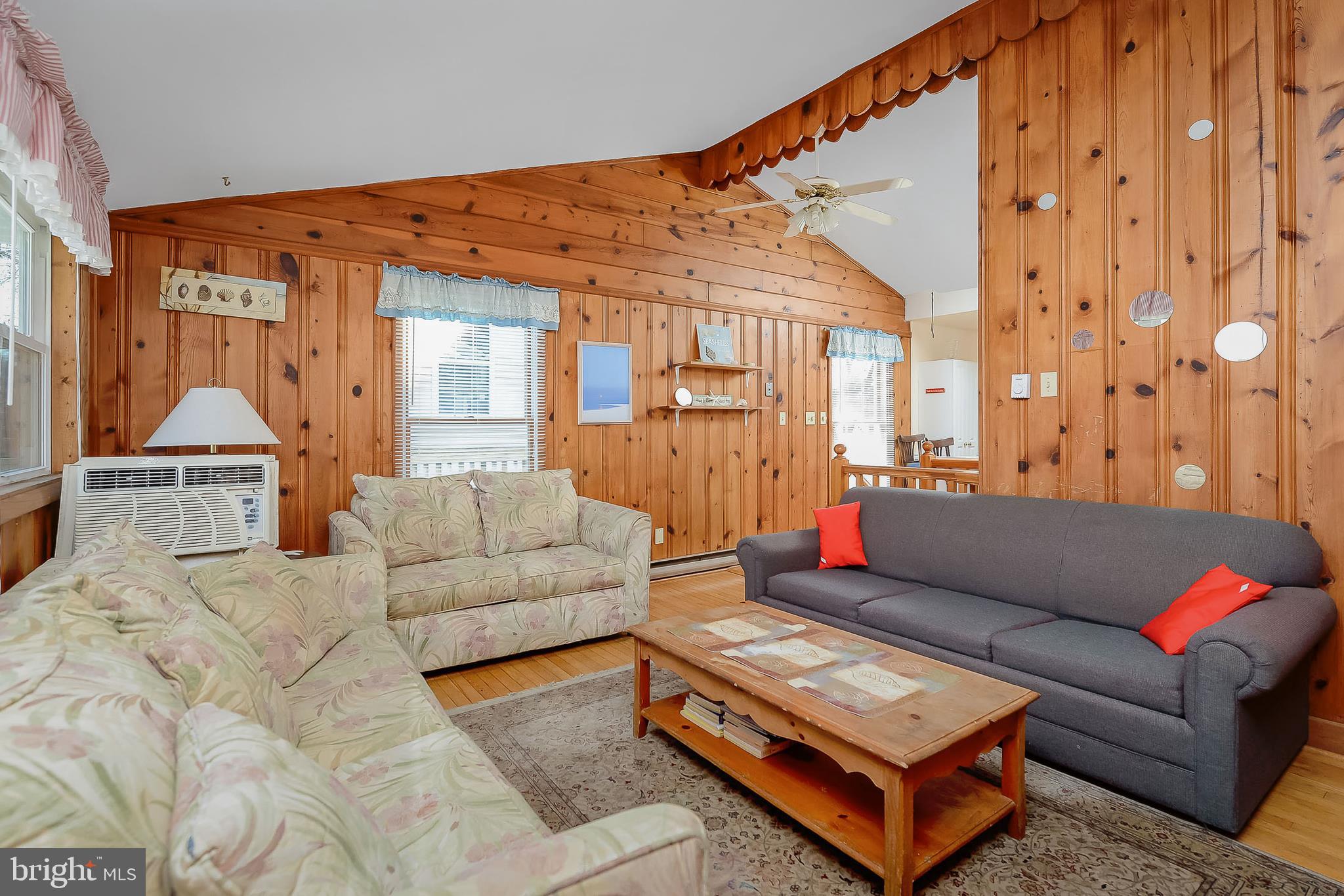14013 North Ocean Road Ocean City, MD 21842 - Photo 12 of 35 VAULTED LIVING ROOM