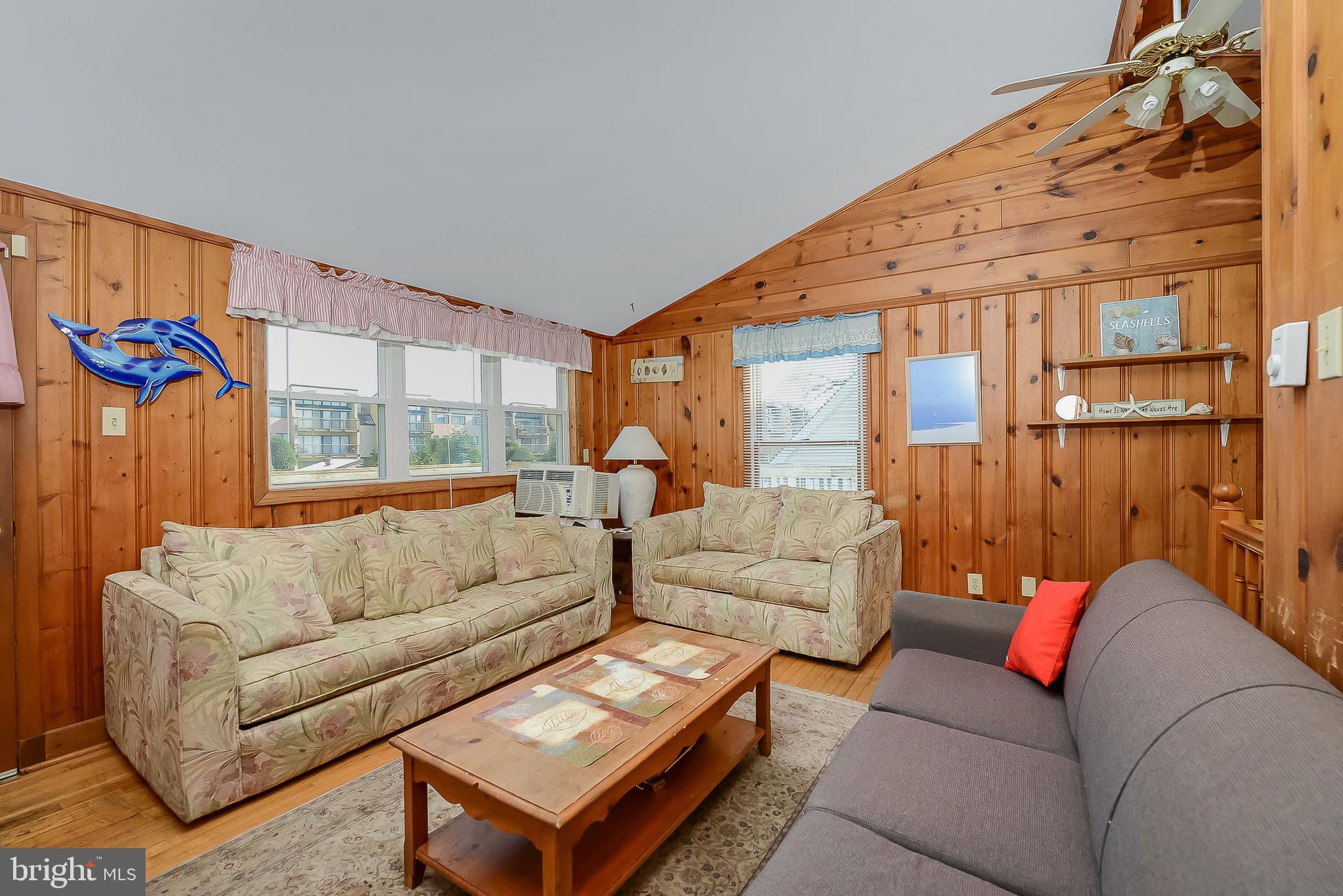 14013 North Ocean Road Ocean City, MD 21842 - Photo 15 of 35 LIVING ROOM