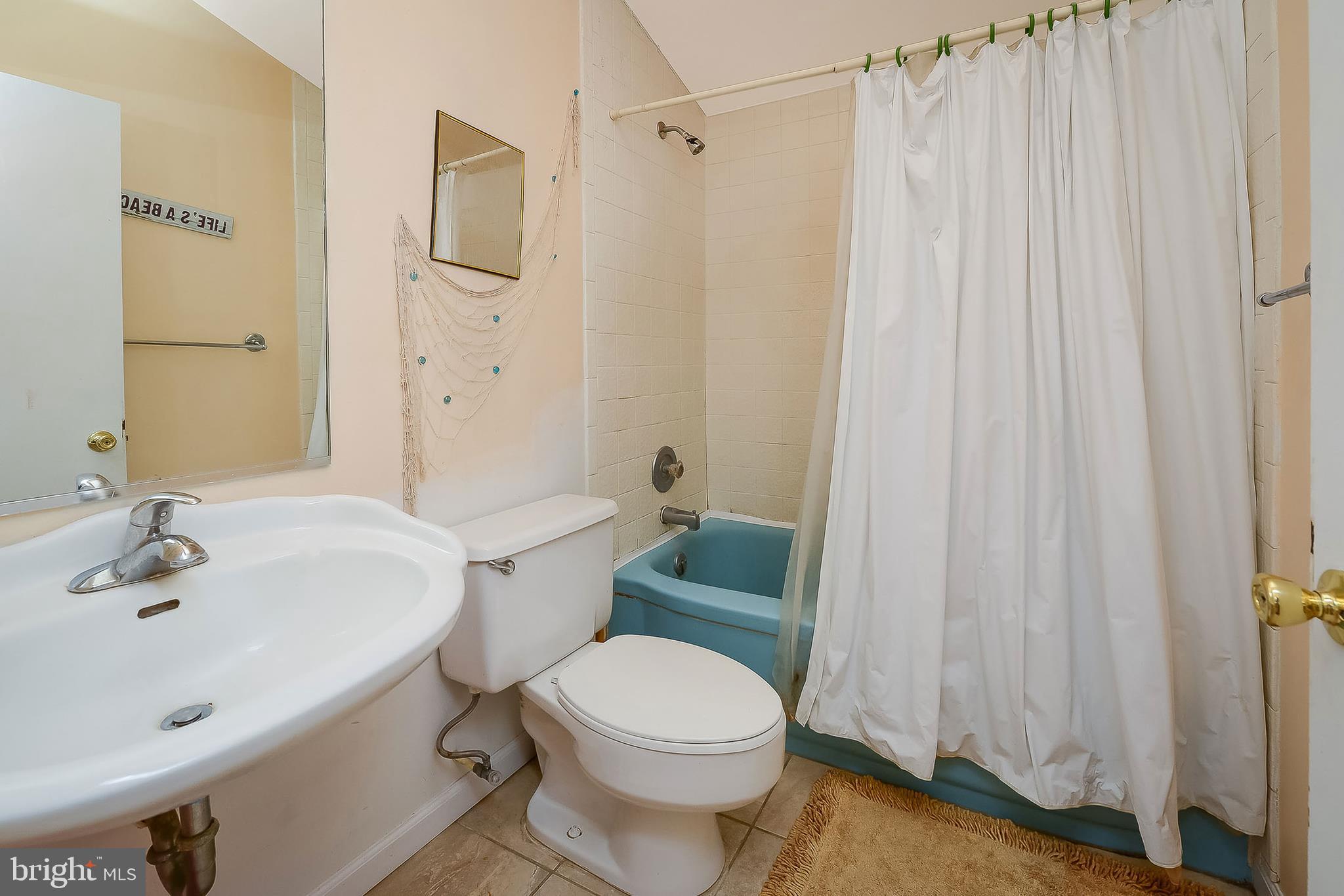 14013 North Ocean Road Ocean City, MD 21842 - Photo 30 of 35 HALL FAMILY FULL BATH