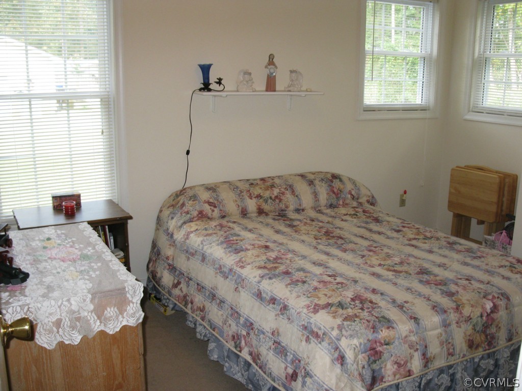 5304 Hemlock Road Quinton, VA 23141 - Photo 9 of 14 Gallery Image 9
